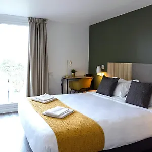 3* Hotel In 13