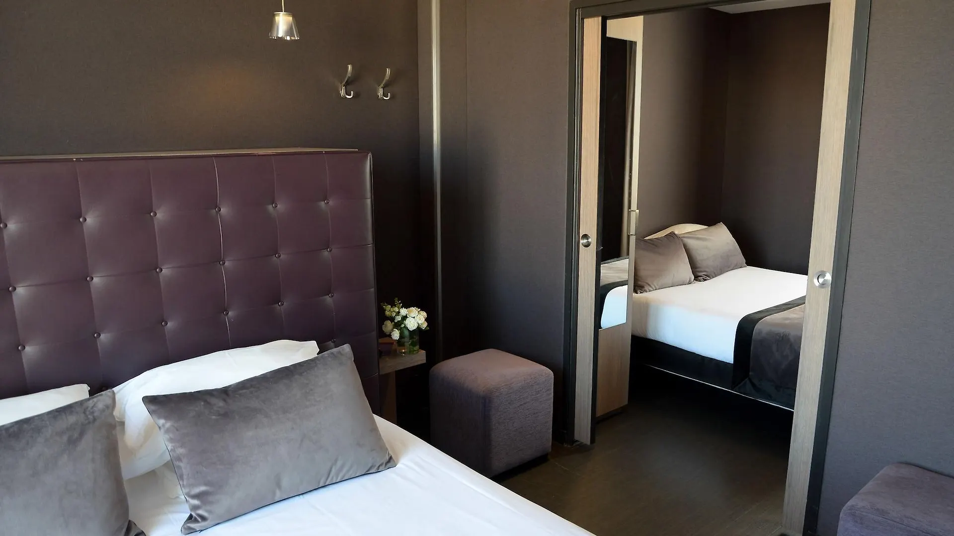 Hotel Hôtel Saint-Charles Paris