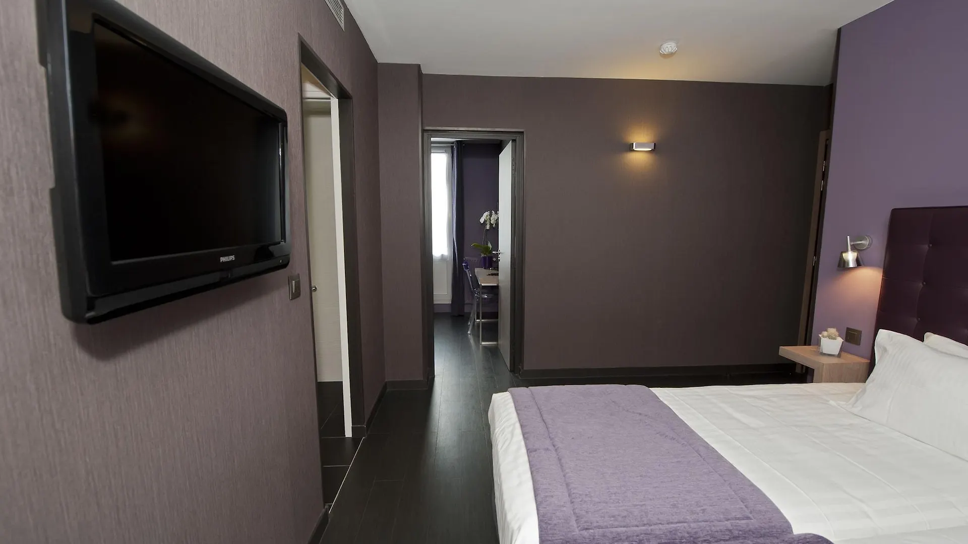 Hotel Hôtel Saint-Charles Paris